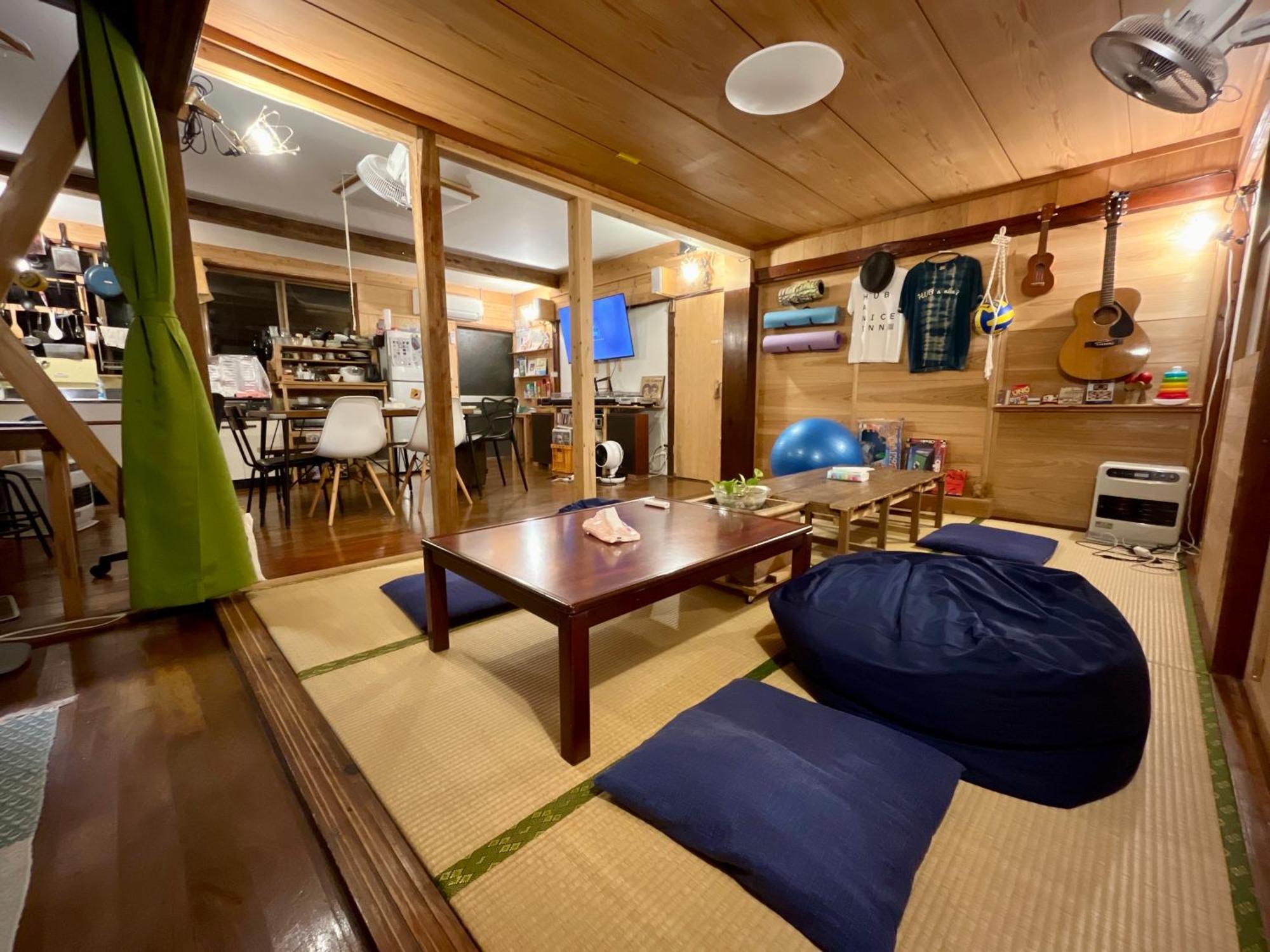 奄美ゲストハウス Hub A Nice Inn Setouchi  Exterior photo